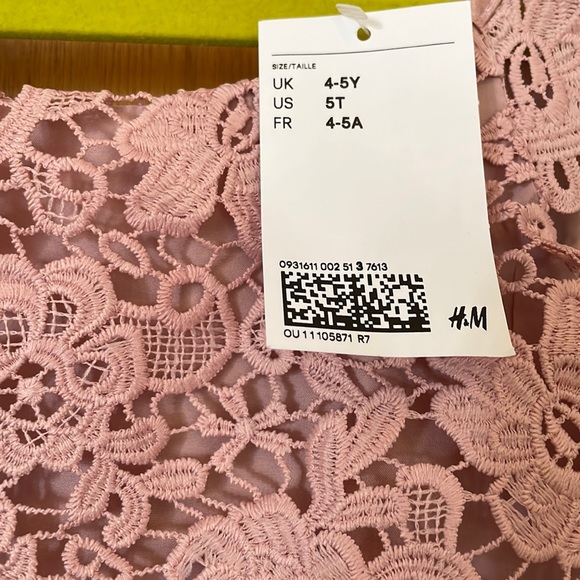 Lace and Tulle Pink Dress. Size 4-5Y. - Picture 4 of 4